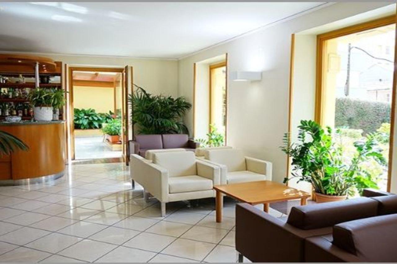 Hotel Careni Villa Italia フィナーレ・リーグレ エクステリア 写真