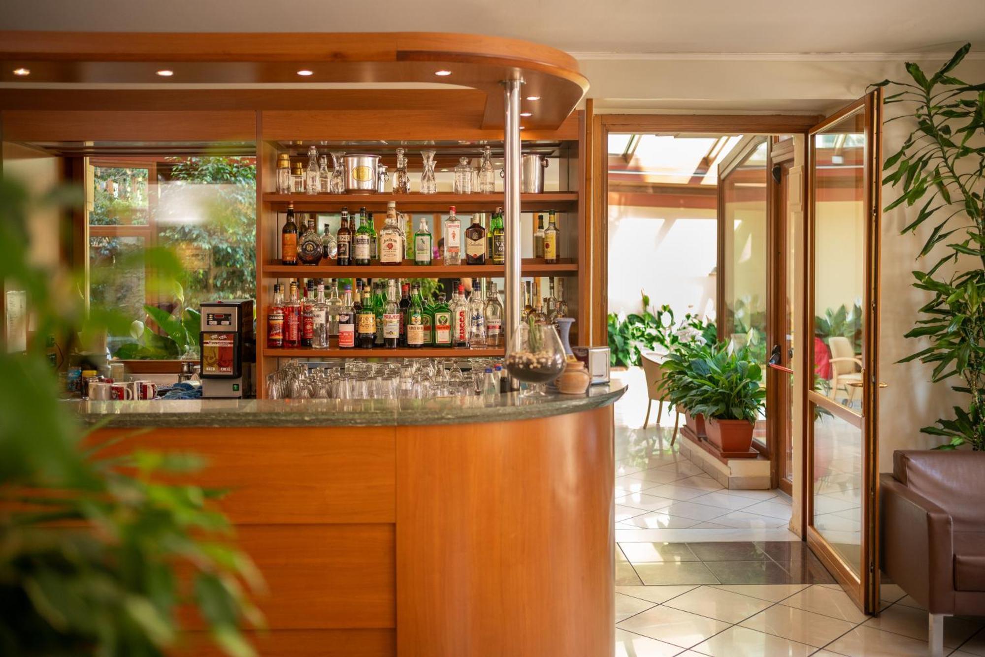 Hotel Careni Villa Italia フィナーレ・リーグレ エクステリア 写真