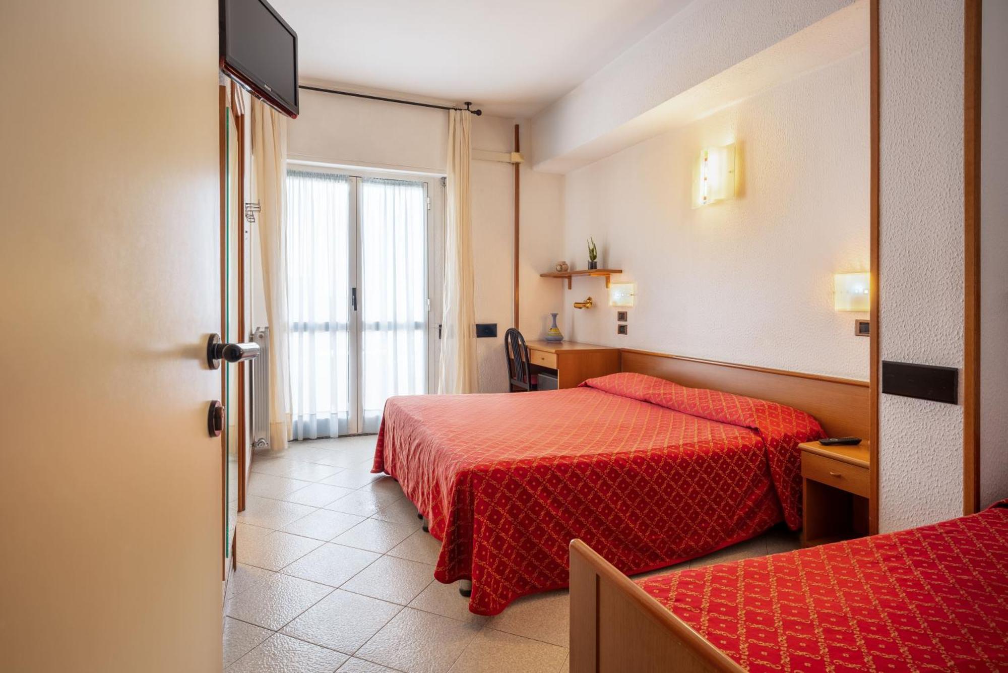Hotel Careni Villa Italia フィナーレ・リーグレ エクステリア 写真