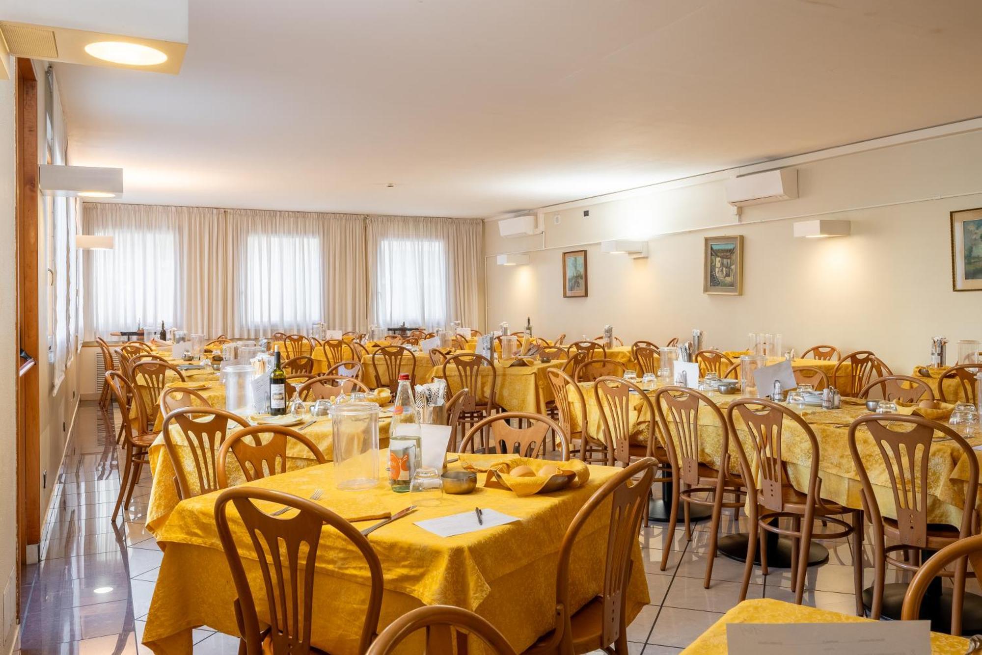 Hotel Careni Villa Italia フィナーレ・リーグレ エクステリア 写真